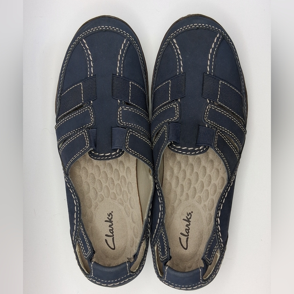 Clarks Mary Jane Loafers/Driving Shoes with Light Arch Support & White Stitching - Picture 2 of 13